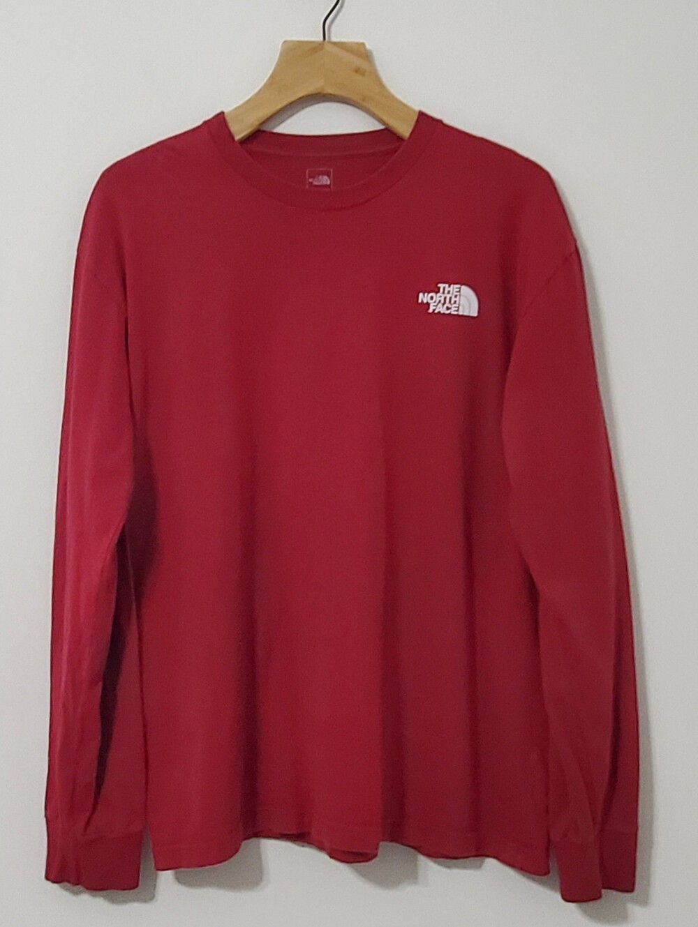 The North Face Men's Long Sleeve Crewneck Red Large